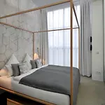 Luxury Omaruru-Design-Apartment Deluxe